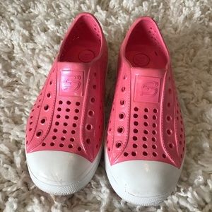 Sketchers slip ons.